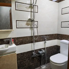 In Baku 128.0 m² apartment is for rent - Image 2