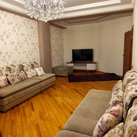 In Baku 128.0 m² apartment is for rent - Image 3