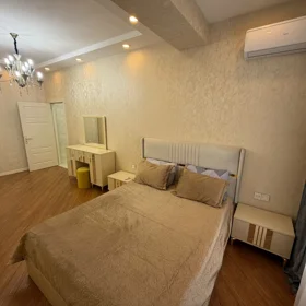 In Baku 75.0 m² apartment is for rent - Image 4