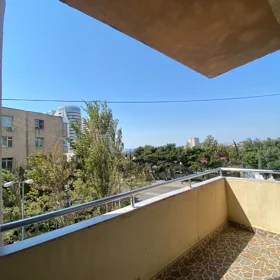 In Baku 90.0 m² apartment is for rent - Image 8