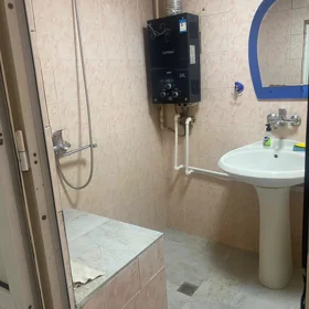 In Baku 60.0 m² apartment is for rent - Image 3