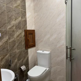 In Baku 60.0 m² apartment is for rent - Image 6