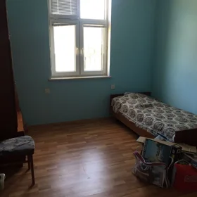 In nan 200.0 m² house with 5.0 rooms is for sale - Image 4