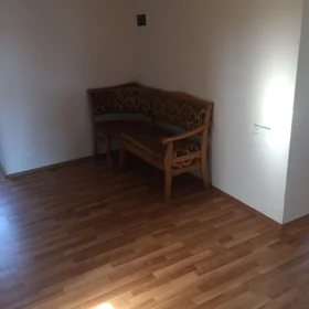 In nan 200.0 m² house with 5.0 rooms is for sale - Image 6
