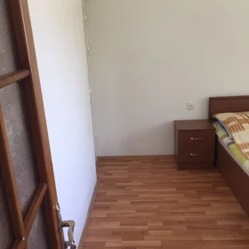 In nan 200.0 m² house with 5.0 rooms is for sale - Image 7