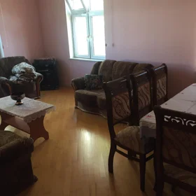 In nan 200.0 m² house with 5.0 rooms is for sale - Image 9