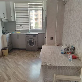 In Baku 60.0 m² apartment is for rent - Image 3