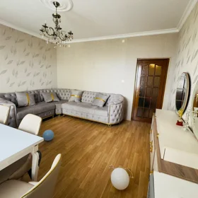 In Baku 75.0 m² apartment is for sale - Image 9