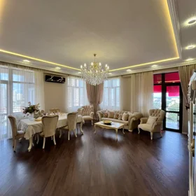 In Baku 164.0 m² apartment is for sale - Image 4