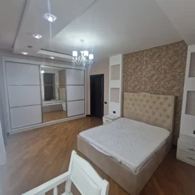 In Baku 130.0 m² apartment is for rent - Image 2