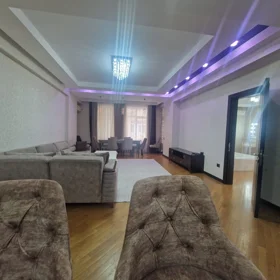 In Baku 130.0 m² apartment is for rent - Image 4