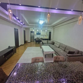 In Baku 130.0 m² apartment is for rent - Image 5