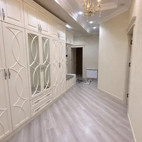 In Baku 175.0 m² apartment is for rent - Image 5