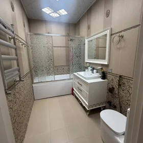 In Baku 175.0 m² apartment is for rent - Image 7