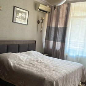 In Baku 200.0 m² apartment is for rent - Image 10