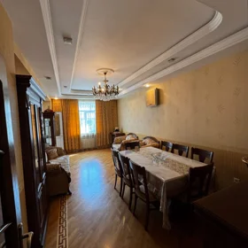 In Baku 150.0 m² apartment is for rent - Image 3