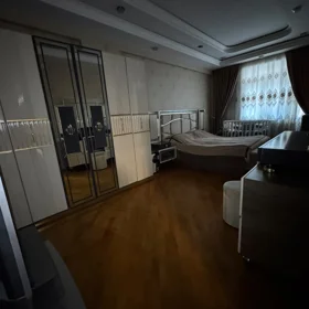 In Baku 150.0 m² apartment is for rent - Image 5
