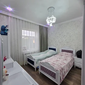 In nan 120.0 m² house with 4.0 rooms is for sale - Image 9
