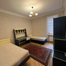 In Baku 120.0 m² apartment is for sale - Image 3