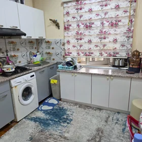 In Baku 90.0 m² house with 3.0 rooms is for rent - Image 7