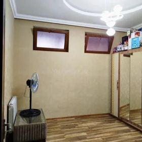 In Baku 61.0 m² apartment is for sale - Image 8