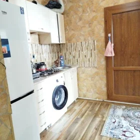 In Baku 61.0 m² apartment is for sale - Image 10
