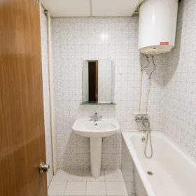 In Baku 75.0 m² apartment is for sale - Image 4
