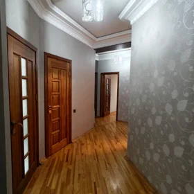 In Baku 130.0 m² apartment is for rent - Image 2