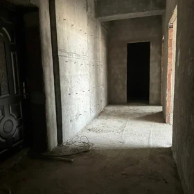 In Baku 90.0 m² apartment is for sale - Image 5