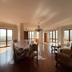 In Baku 250.0 m² apartment is for sale - Image 4