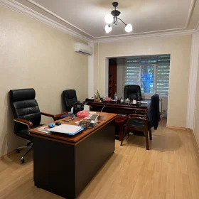 In Baku 100.0 m² commercial is for rent - Image 4