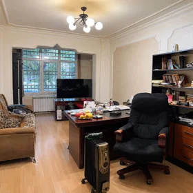In Baku 100.0 m² commercial is for rent - Image 9