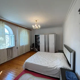 In nan 250.0 m² house with 5.0 rooms is for sale - Image 2