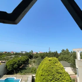 In nan 250.0 m² house with 5.0 rooms is for sale - Image 7