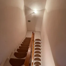 In nan 250.0 m² house with 6.0 rooms is for sale - Image 6
