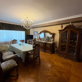 In Baku 90.0 m² apartment is for sale - Image 3