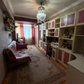 In Baku 90.0 m² apartment is for sale - Image 7