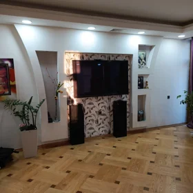 In Baku 290.0 m² apartment is for rent - Image 7