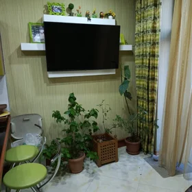 In Baku 290.0 m² apartment is for rent - Image 10