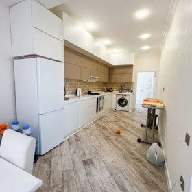 In Baku 95.0 m² apartment is for rent - Image 2