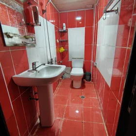 In Baku 80.0 m² apartment is for sale - Image 8