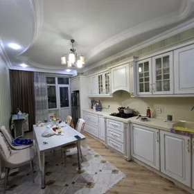 In Baku 167.0 m² apartment is for sale - Image 4