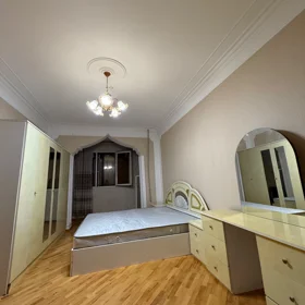 In Baku 85.0 m² apartment is for sale - Image 2