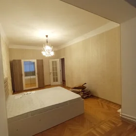 In Baku 85.0 m² apartment is for sale - Image 3