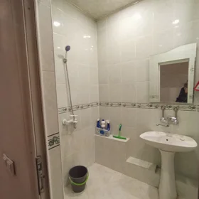 In Baku 85.0 m² apartment is for sale - Image 6