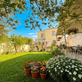 In nan 200.0 m² house with 4.0 rooms is for sale - Image 3
