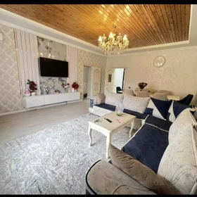 In nan 200.0 m² house with 4.0 rooms is for sale - Image 6