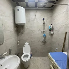 In Baku 65.0 m² apartment is for rent - Image 2