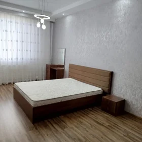 In Baku 180.0 m² apartment is for sale - Image 2