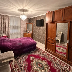In Baku 70.0 m² apartment is for sale - Image 2